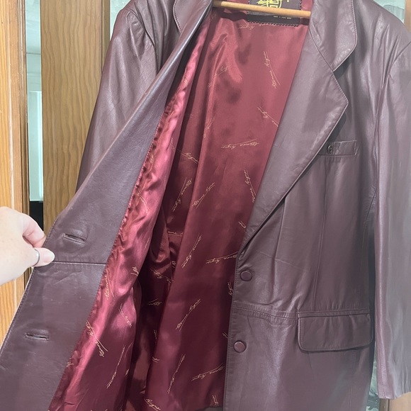 Vintage ETIENNE AIGNER Ox Blood Leather 2 Button Blazer Jacket Pockets Women - Picture 4 of 8